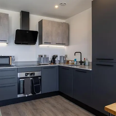 Minster View - Free Parking & Gym - Sleeps 5 Apartment