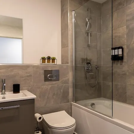 Minster View - Free Parking & Gym - Sleeps 5 Apartment
